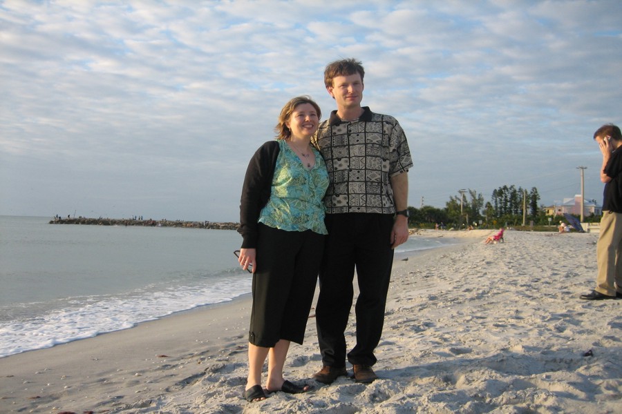 ../image/julie and bill on sanibel.jpg